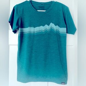 Patagonia Women's Capilene Cool Daily Graphic Shirt, Small, Teal